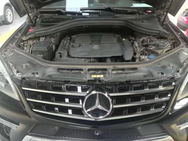 奔馳ML，350冷車啟動時異響